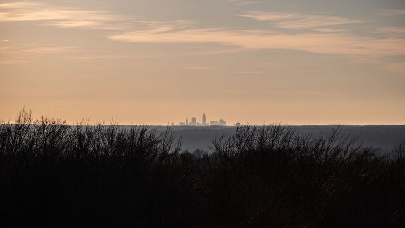 city, skyline, sunset, grass, fog, 4k