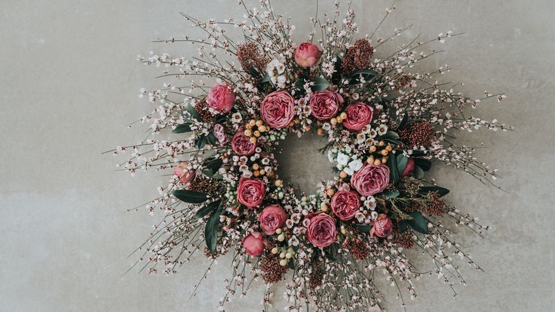 wreath, roses, flowers, composition, decoration, 4k