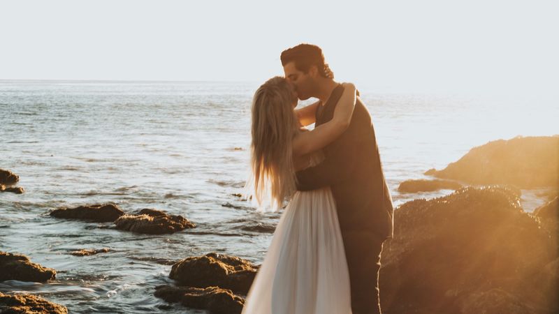 couple, kiss, sunset, sea, tenderness, romance, 4k