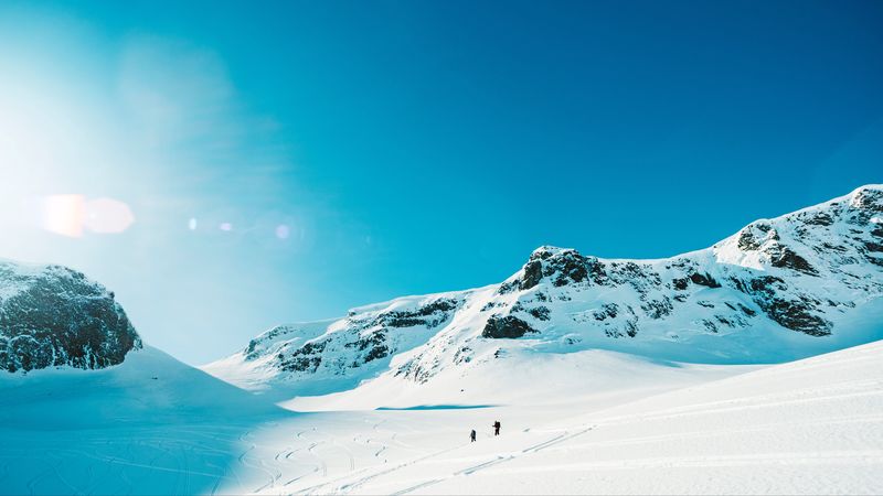 skiers, tourists, snow, mountain, journey, 4k