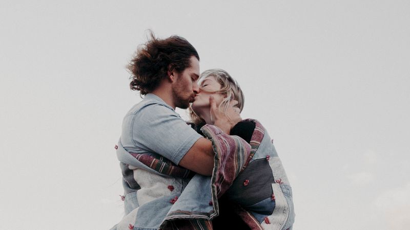 couple, kiss, love, romance, tenderness, 4k