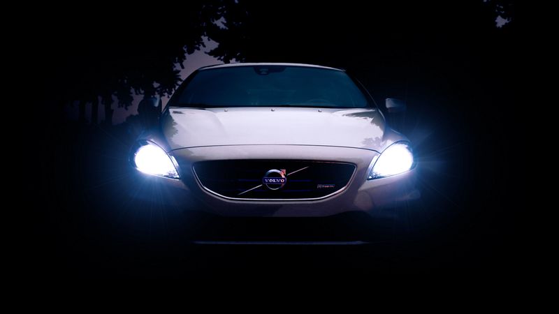 volvo v40, volvo, headlights, light, front view, night, 4k