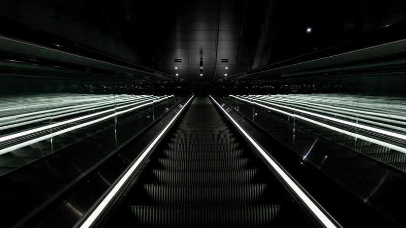 escalator, stairs, dark, descent, 4k