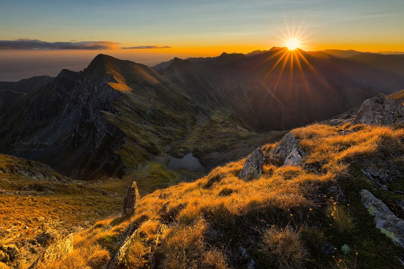 nature, landscape, Adrian Mišiak, Romania, mountains, sun rays, sunrise, dawn, rock