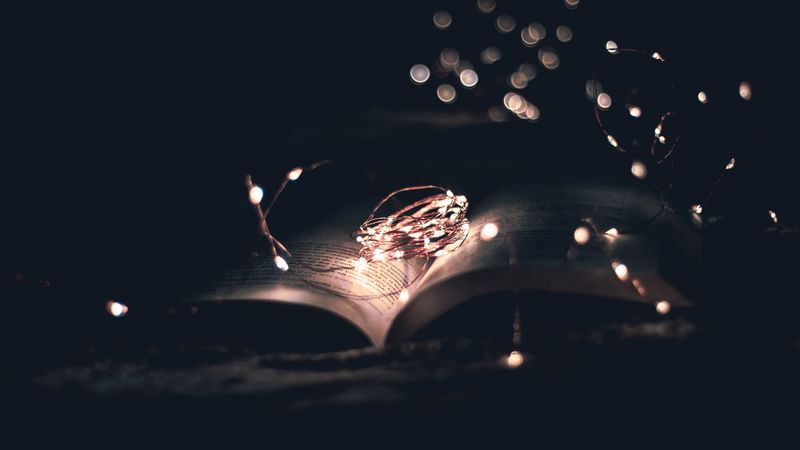 book, garland, light, darkness, reading, 4k