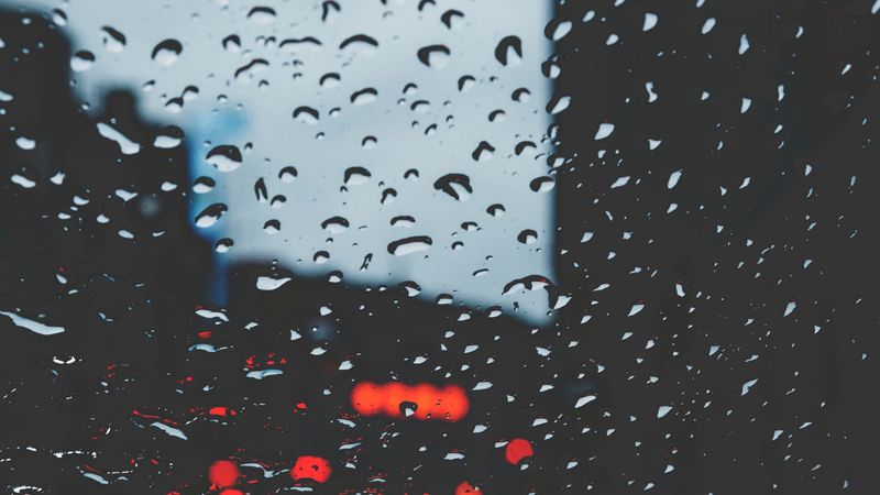 glass, drops, rain, glare, bokeh, red, black, 4k