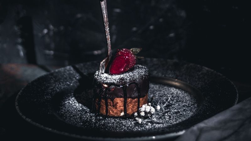 cake, dessert, strawberry, spoon, dark, 4k