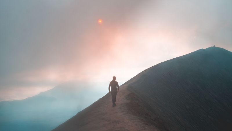 fog, mountain, man, loneliness, peak, solitude, sky, 4k