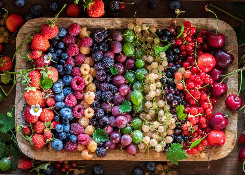 colorful, food, fruit, berries, strawberries, blueberries, raspberries, grapes, red currant, cherries, wooden surface, mint leaves