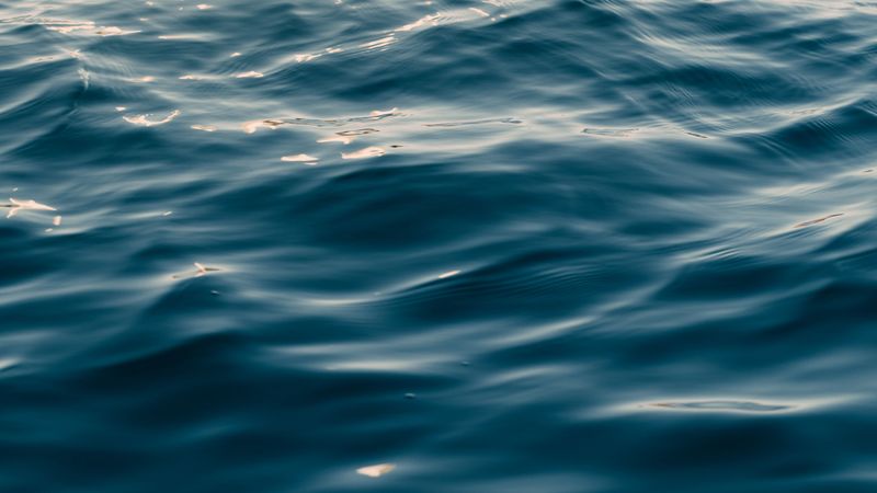 water, ripples, sea, blur, 4k