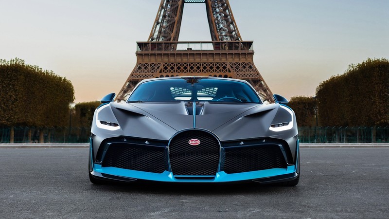 Bugatti, Bugatti Divo, car, Eiffel Tower, France, frontal view