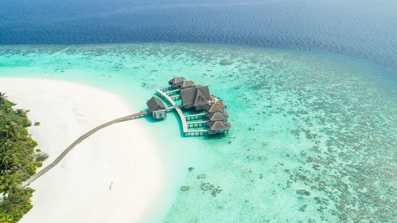 bungalow, ocean, aerial view, island, maldives, 4k