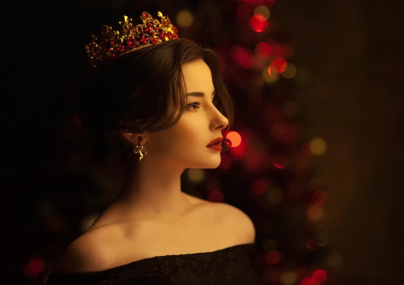 bare shoulders, women, brunette, earring, crown, Maxim Maximov, portrait, profile