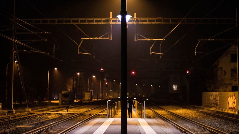 lantern, pillar, railway, station, light, night, dark, 4k