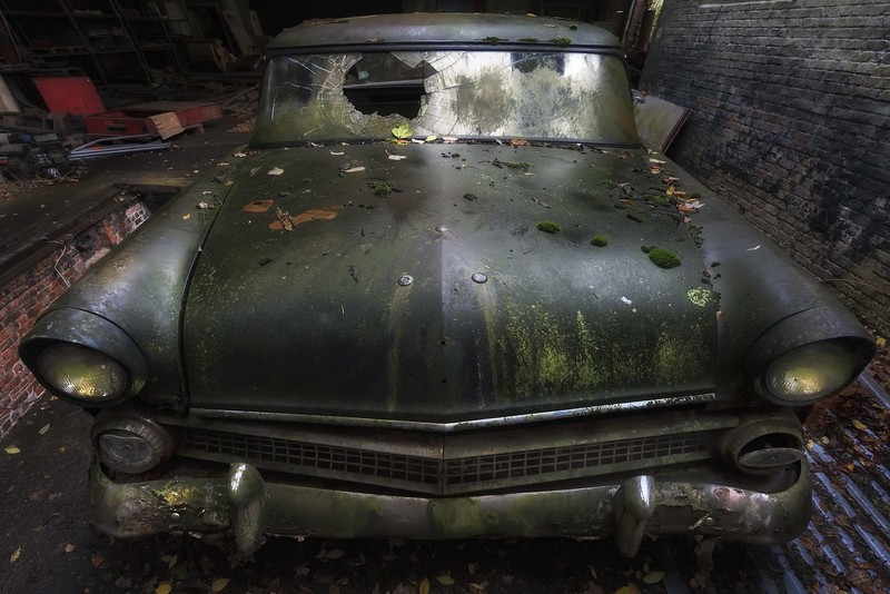 old, car, wreck, broken glass, vehicle