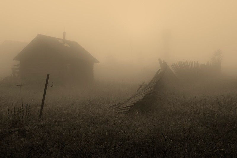 mist, abandoned, village, cabin, beige, fence