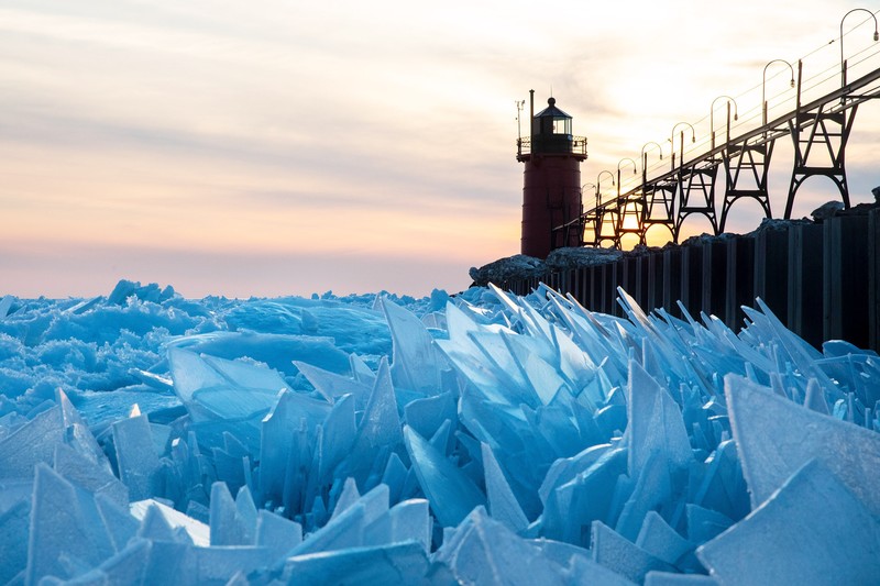 winter, frozen lake, ice, lake, Michigan, Lake Michigan, USA, sunset, lighthouse, clouds, lamp