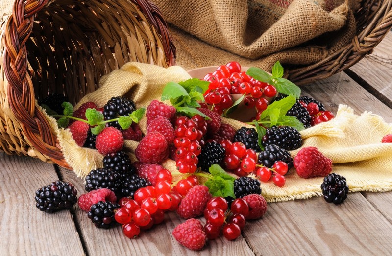 fruit, food, berries, raspberries, blackberries