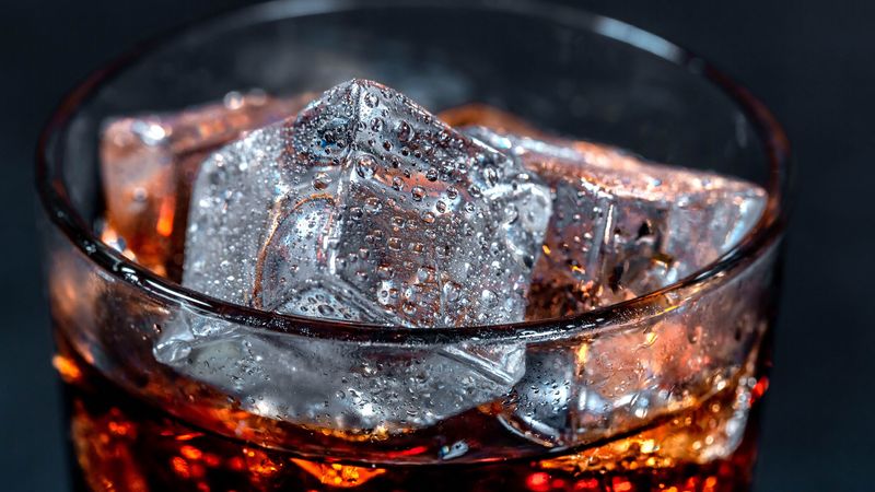 ice, liquid, bubbles, closeup, glass, 4k