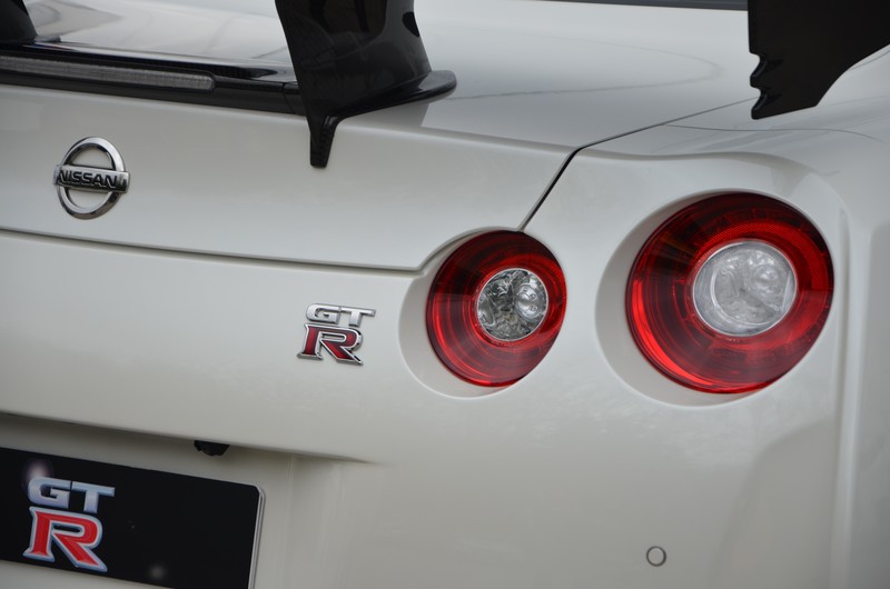 Nissan, Nissan GT-R, taillights, closeup, white cars