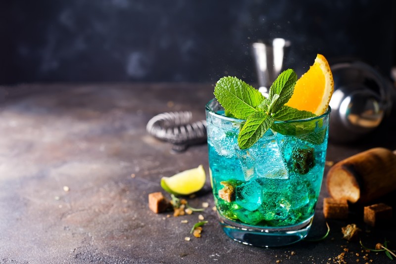 cocktails, food, colorful, drinking glass, lemons, lime, cyan, turquoise, mint, leaves