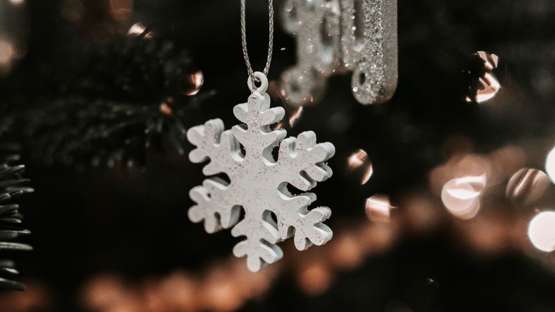 snowflake, christmas, new year, decoration, blur, tree toy, 4k