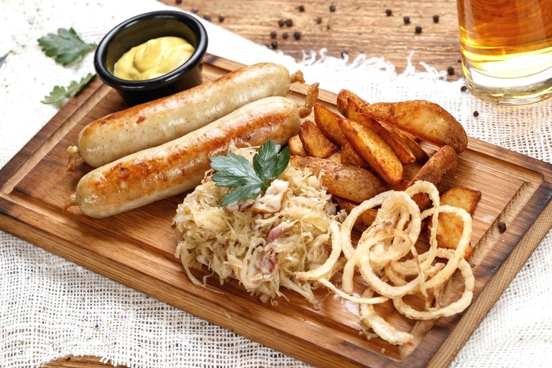 food, mustard, potatoes, sausage, Bratwurst, cutting board