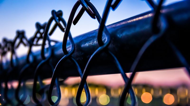 fence, mesh, glare, bokeh, macro, 4k