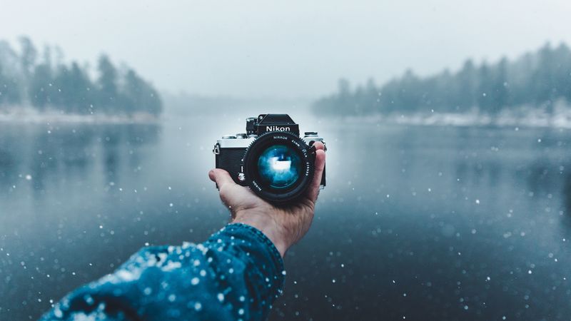 camera, hand, snow, lens, 4k