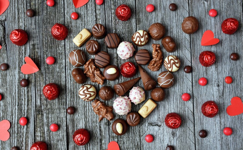 food, sweets, Heart (Design), chocolate, wooden surface