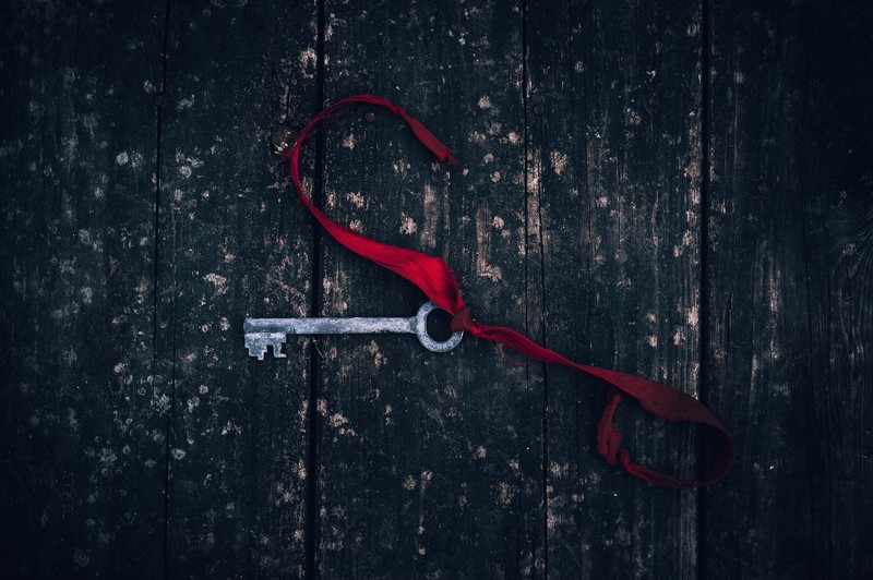 keys, wood, metal, red