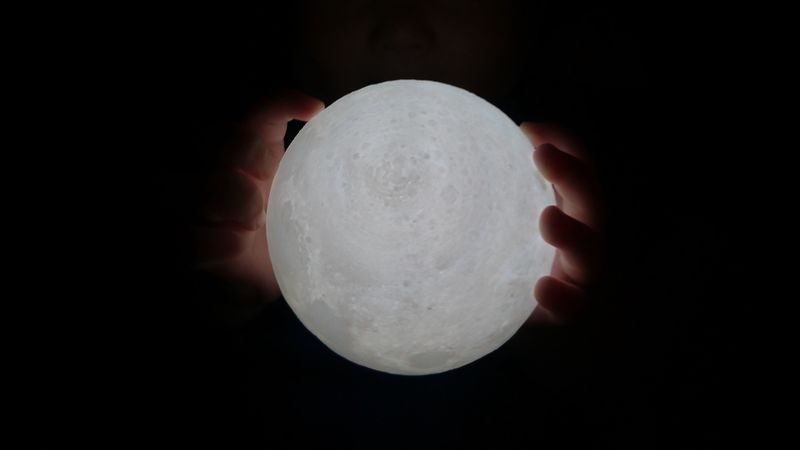 ball, glow, hands, child, dark, moon, 4k