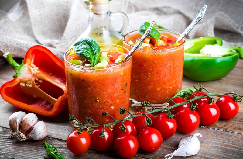 vegetables, food, Garlic, tomatoes, bell peppers, soup, basil, olive oil, wooden surface, gazpacho