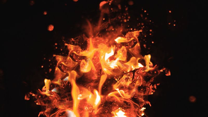 fire, sparks, dark, glare, bokeh, 4k