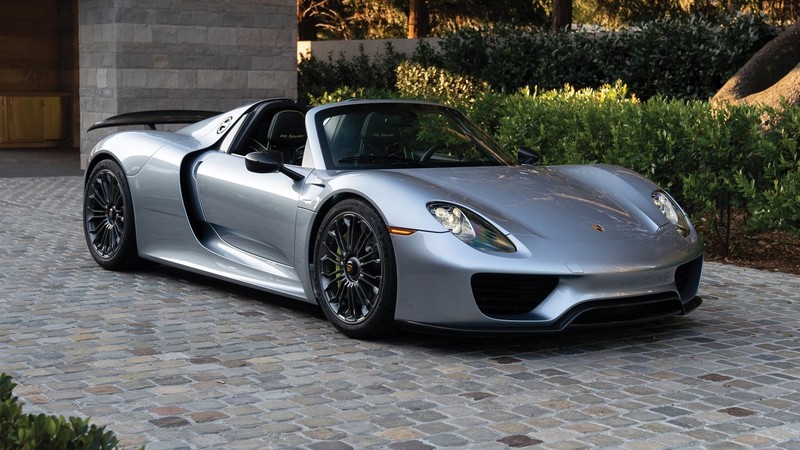 Porsche 918 Spyder, German cars, sports car, Porsche, silver cars, car, vehicle, cobblestone