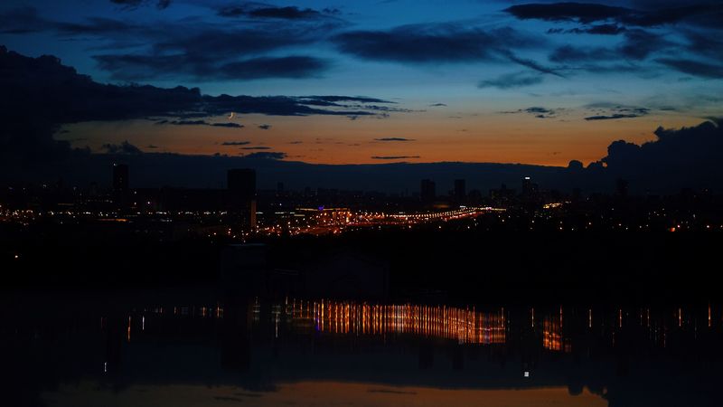 night city, city lights, reflection, horizon, night, 4k