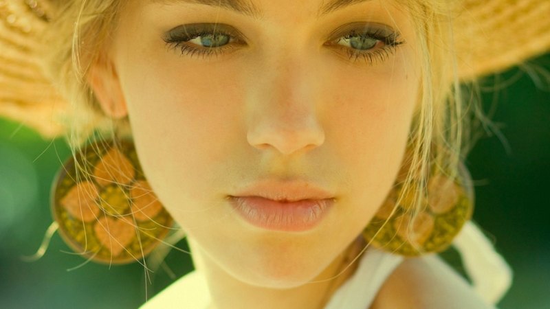 gorgeous face, look, girl, earrings, blonde, beauty, eyes, hat