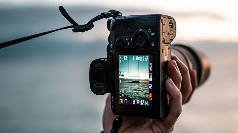camera, man, hand, shooting, screen, 4k