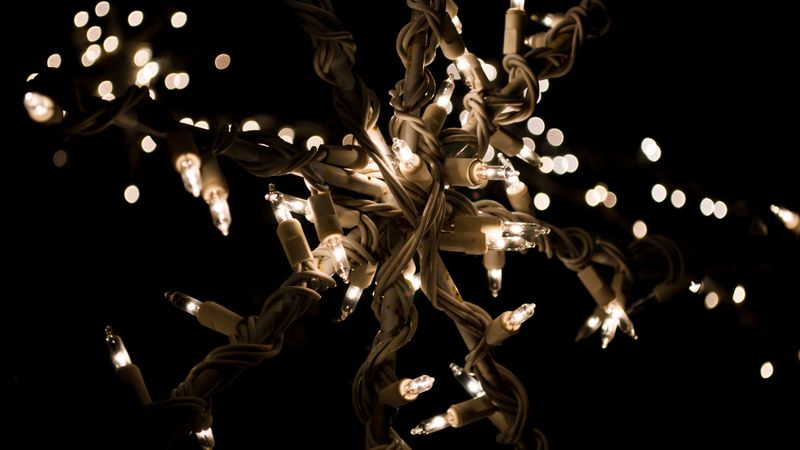 garland, light bulbs, wires, dark, 4k