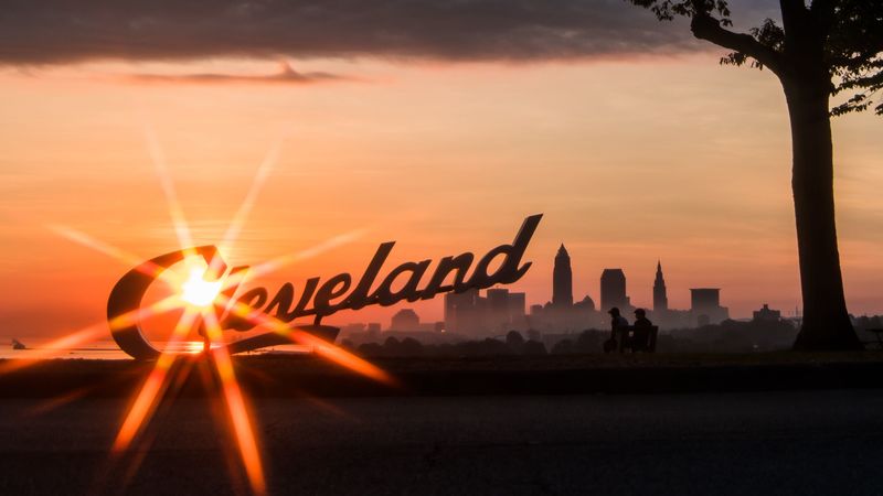 cleveland, night city, sunset, silhouettes, inscription, sunlight, 4k