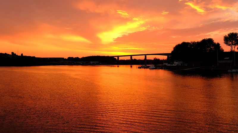 river, sunset, ripple, horizon, 4k
