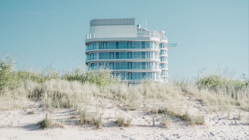 building, sand, dunes, grass, minimalism, 4k