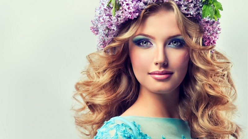 look, wreath, flowers, face