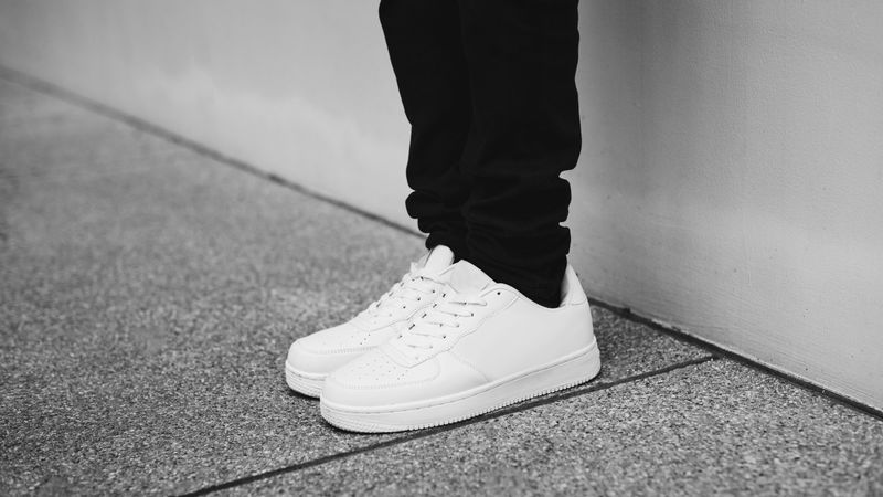 sneakers, legs, bw, minimalism, 4k