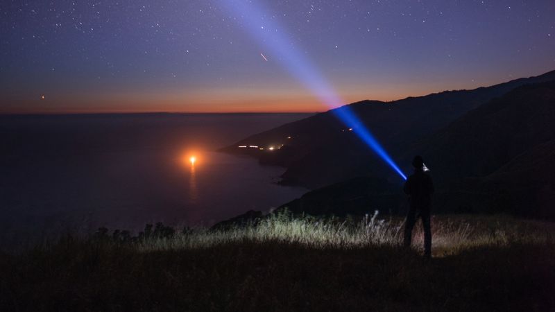 starry sky, loneliness, flashlight, night, light, 4k