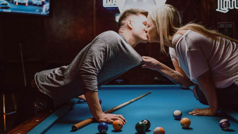 kiss, love, billiards, couple, tenderness, 4k