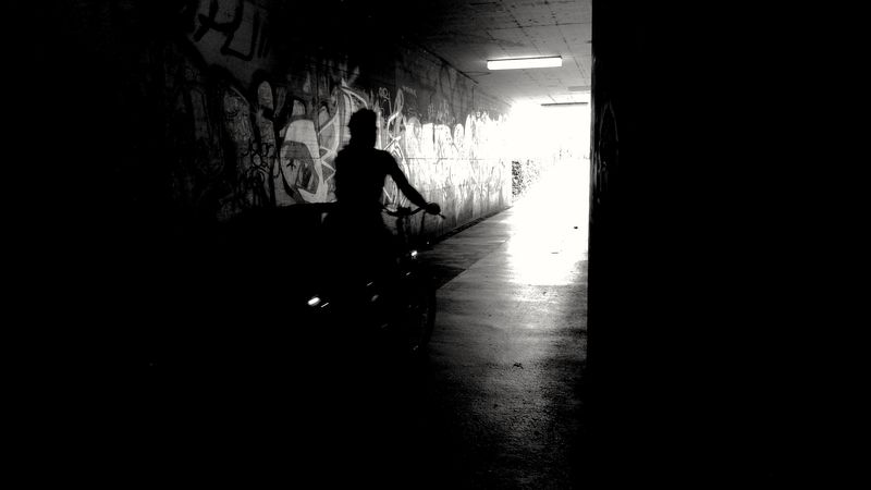 bicyclist, bw, silhouette, graffiti, 4k
