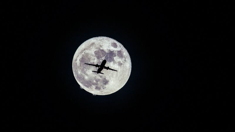 airplane, moon, flight, bw, 4k