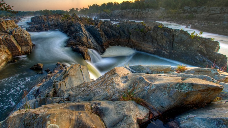 falls,