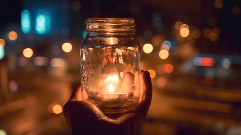 bank, candle, hand, 4k